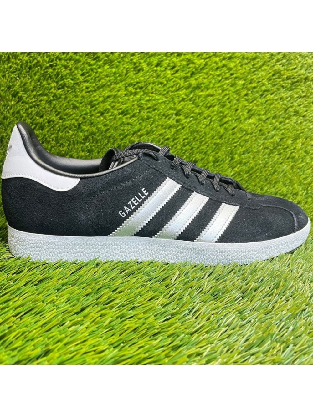Adidas Gazelle Womens Size 10 Black Silver Athletic Lifestyle Shoes Sneakers